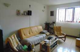 Casa de vanzare 97 mp, teren 115 mp, front 8 ml, zona Farmec