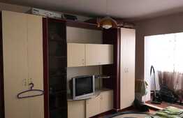 Apartament 3 camere, 65 mp, decomandat, boxa, zona strazii Teodor Mihali