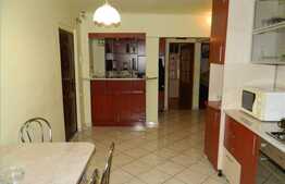 Apartament 3 camere, 65 mp, decomandat, boxa, zona strazii Teodor Mihali