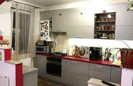 Vanzare 3 camere, 72 mp, 2 balcoane! Zona strazii Florilor!