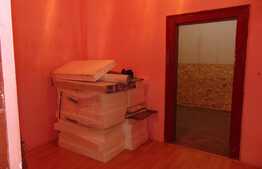 Casa de vanzare 39 mp, zona centrala!