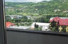 Apartament cu 2 camere, 54 mp, decomandat, zona Calea Floresti