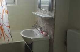 Apartament cu 2 camere, 54 mp, decomandat, zona Calea Floresti