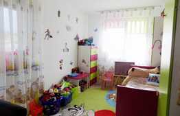 3 camere, 61 mp, mobilat si utilat, loc de parcare, zona Terra!