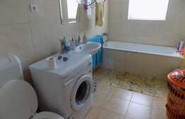 Apartament 2 camere, decomandat, 56 mp, loc de parcare, zona Vivo!