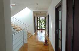 Duplex de vanzare, 330 mp, teren 500 mp, zona strazii Oasului