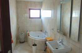 Duplex de vanzare, 330 mp, teren 500 mp, zona strazii Oasului