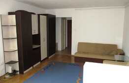 De vanzare garsoniera, 28 mp, boxa, zona strazii Parang