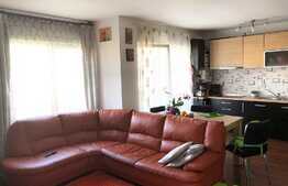 De vanzare 3 camere, 65 mp, 2 locuri de parcare! Zona strazii Florilor!