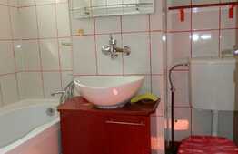 Apartament 3 camere, 52 mp, A.C. balcon, zona strazii Fantanele