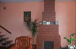 Apartament cu 4 camere in imobil tip vila, zona foarte linistita!