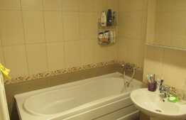 Apartament cu 3 camere, 60 mp, garaj! Zona strazii Eroilor