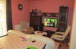 Apartament cu 3 camere, 60 mp, garaj! Zona strazii Eroilor