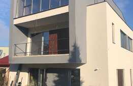 Imobil de birouri, 610 mp