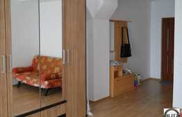 O camera de inchiriat in zona REAL