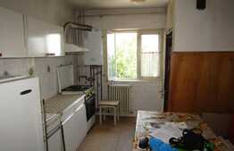 Apartament 3 camere, 65 mp, garaj, zona UMF