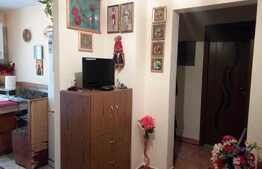 Apartament 2 camere, 45.70 mp, parcare, boxa, zona Pritax