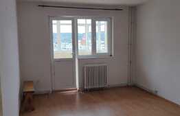 Apartament 3 camere, 67 mp, decomandat, zona strazii Parang