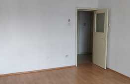 Apartament 3 camere, 67 mp, decomandat, zona strazii Parang