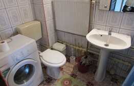 Garsoniera 28 mp, parcare, zona UMF