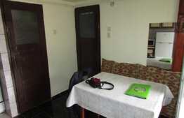 Garsoniera 28 mp, parcare, zona UMF