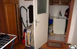 Apartament de vanzare cu 2 camere, semidecomandat