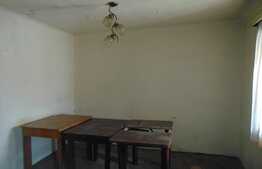 Casa de vanzare 80 mp, teren 400, front 9 ml, Dambul Rotund