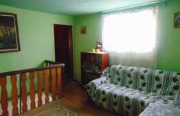 Casa de vanzare, 250 mp, teren 352 mp, front 16 ml, zona linistita