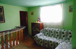 Casa de vanzare, 250 mp, teren 352 mp, front 16 ml, zona linistita