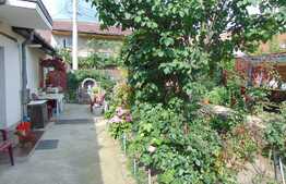 Casa de vanzare, 250 mp, teren 352 mp, front 16 ml, zona linistita