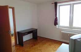De vanzare apartament 3 camere, 38 mp, zona Piata Hermes