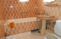 Apartament 3 camere, 70 mp,prima inchiriere, parcare, garaj, zona Bisericii Calvaria