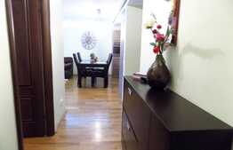 Apartament LUX! 3 camere, 64.5 mp, parcare cu CF! Zona strazii Teilor!