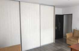 Garsoniera de 38 mp, mobilata si utilata, decomandata! Zona strazii Florilor!