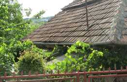 Casa demolabila, teren 2450 mp, zona strazii Oasului