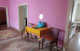 Vanzare casa cuplata, 107 mp uili, 80 mp teren, curte comuna, zona Piata Cipariu