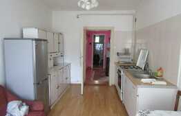 Vanzare casa cuplata, 107 mp uili, 80 mp teren, curte comuna, zona Piata Cipariu