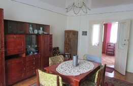 Vanzare casa cuplata, 107 mp uili, 80 mp teren, curte comuna, zona Piata Cipariu