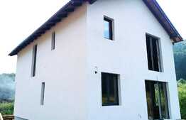 Casa individuala de 116 mp utili, teren de 226 mp! Zona Tauti!