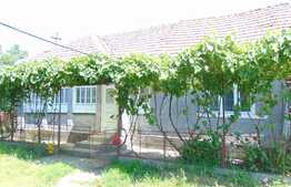 Casa individuala, 70 mp, teren aferent 7500 mp, zona Han Km 17-pentru constructia de case/duplexuri