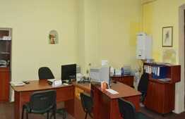 Apartament 4 camere, 200 mp, boxa, zona Piata Unirii