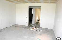 Apartament de vanzare cu 2 camere, semifinisat