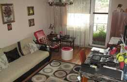 Apartament 3 camere, 65.5 mp, decomandat, boxa, zona Campului