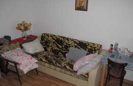 Apartament 3 camere, 65.5 mp, decomandat, boxa, zona Campului