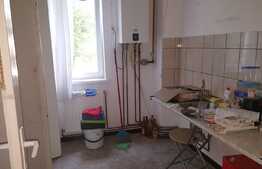 Apartament 2 camere, 46 mp, etaj intermediar, zona Hotel Royal