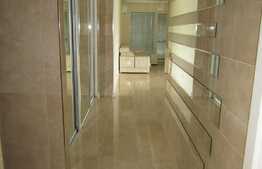 3 camere, 72 mp, decomandat, terasa 44 mp, garaj, zona Grand Hotel Italia