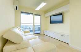 3 camere, 72 mp, decomandat, terasa 44 mp, garaj, zona Grand Hotel Italia