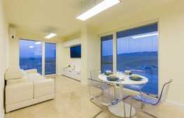 3 camere, 72 mp, decomandat, terasa 44 mp, garaj, zona Grand Hotel Italia