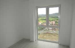 3 camere, 72 mp, decomandat, terasa 22 mp, garaj, zona Grand Hotel Italia