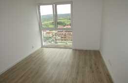 3 camere, 72 mp, decomandat, terasa 22 mp, garaj, zona Grand Hotel Italia